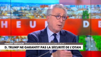 Tải video: Vincent Hervouët, au sujet de Donald Trump : «Là-bas il fait rire et ici il fait peur quand il ne fait pas horreur, c’est la grande différence»