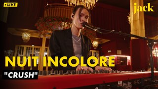 Nuit Incolore interprète “Crush“ au Casino de Paris