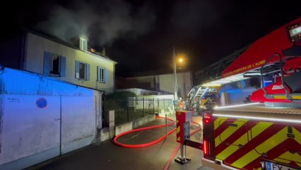 Une maison prend feu derrière la gare de Troyes, rue Neuve des Jardins