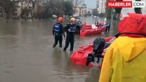 Görüntü sele teslim olan Antalya'dan! Gebizli Mahallesi resmen sular altında kaldı