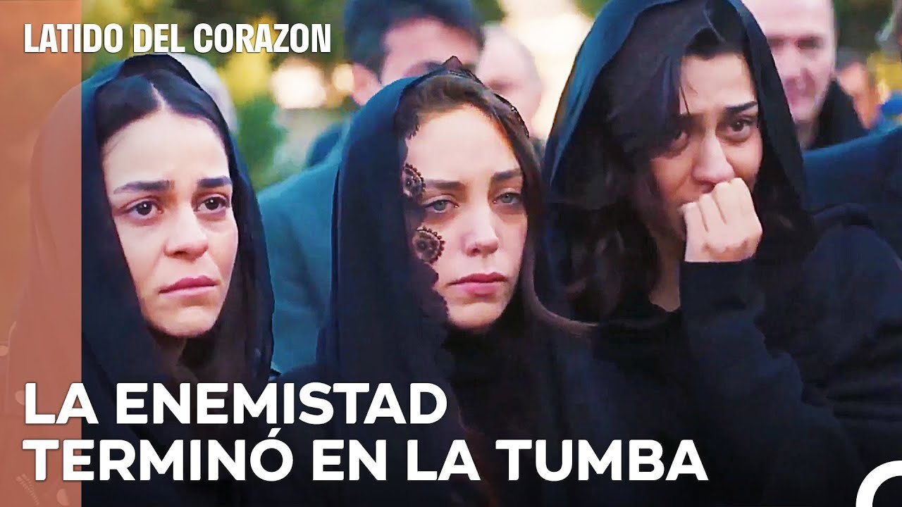 Eylül En El Funeral De Su Padre - Latido Del Co...