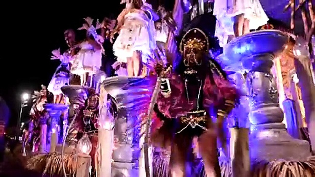 Rio encerra desfiles do Carnaval em grande estilo