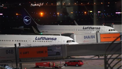 Mann spritzt auf Flugreise Blut aus Nase und Mund: "Es war der absolute Horror"