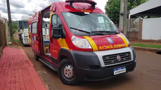 Adolescente sofre luxação no joelho ao cair em residência no Morumbi