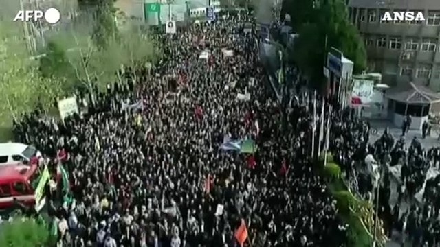 Iran, corteo a Teheran per i 45 anni della Rivoluzione islamica