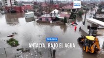 Las fuertes lluvias e inundaciones en la ciudad turca de Antalya dejan al menos un muerto