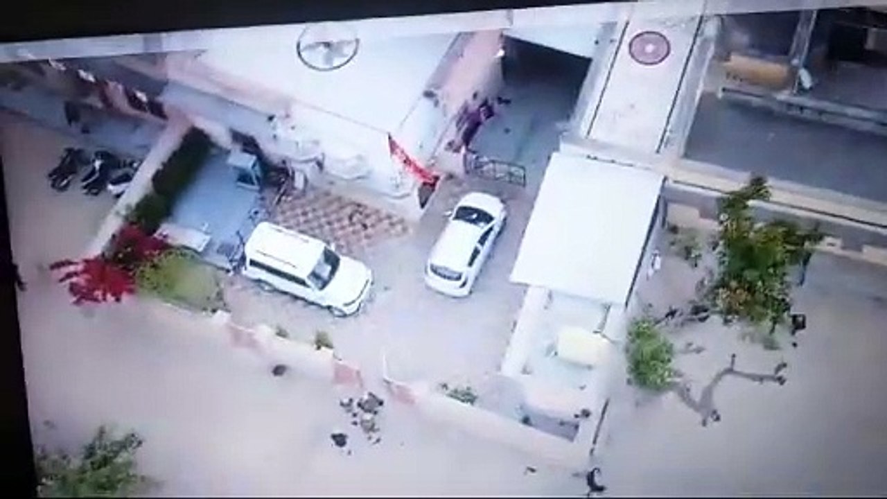 ड्रग्स तस्करों पर बड़ी कार्रवाई, डॉग्स ने ढूंढ...