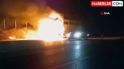 Elazığ'da kamyon alev alev yandı