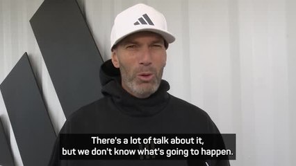 Скачать видео: Zidane speaks out Mbappe's potential move to Real Madrid