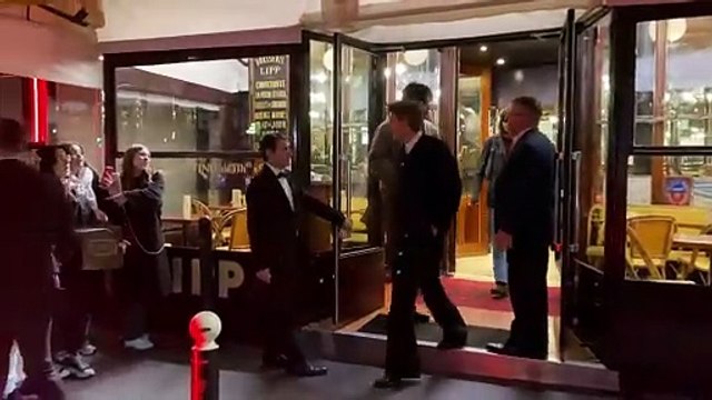 Kaia Gerber et son compagnon Austin Butler sont allés dîner à la brasserie Lipp après la première du film Dune 2 au Grand Rex à Paris le 12 février 2024.