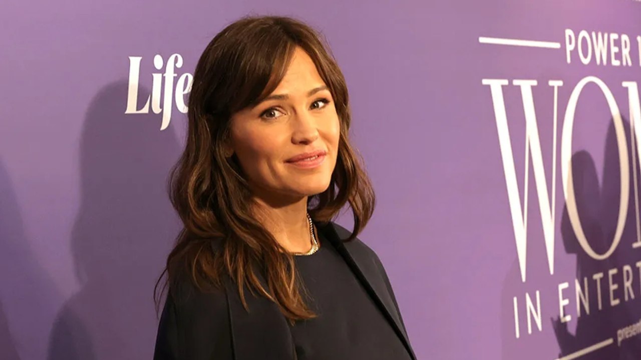 Jennifer Garner May Star in Ex-Husband Ben Affleck's Crime Thriller 'Animals' | THR News Video