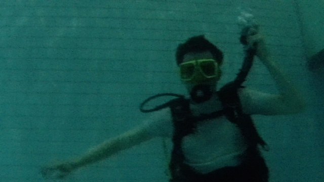 KMTV reporter tries scuba diving in Canterbury