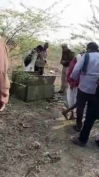 चोर मकान से अलमारी उठा ले गए, ताले तोड़ जेवर व तीन लाख चुराए