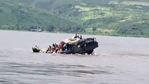 حادثه در رودخانه کنگو؛ لحظه غرق شدن لنج مملو از مسافر و بار؛ ده‌ها نفر جان باختند