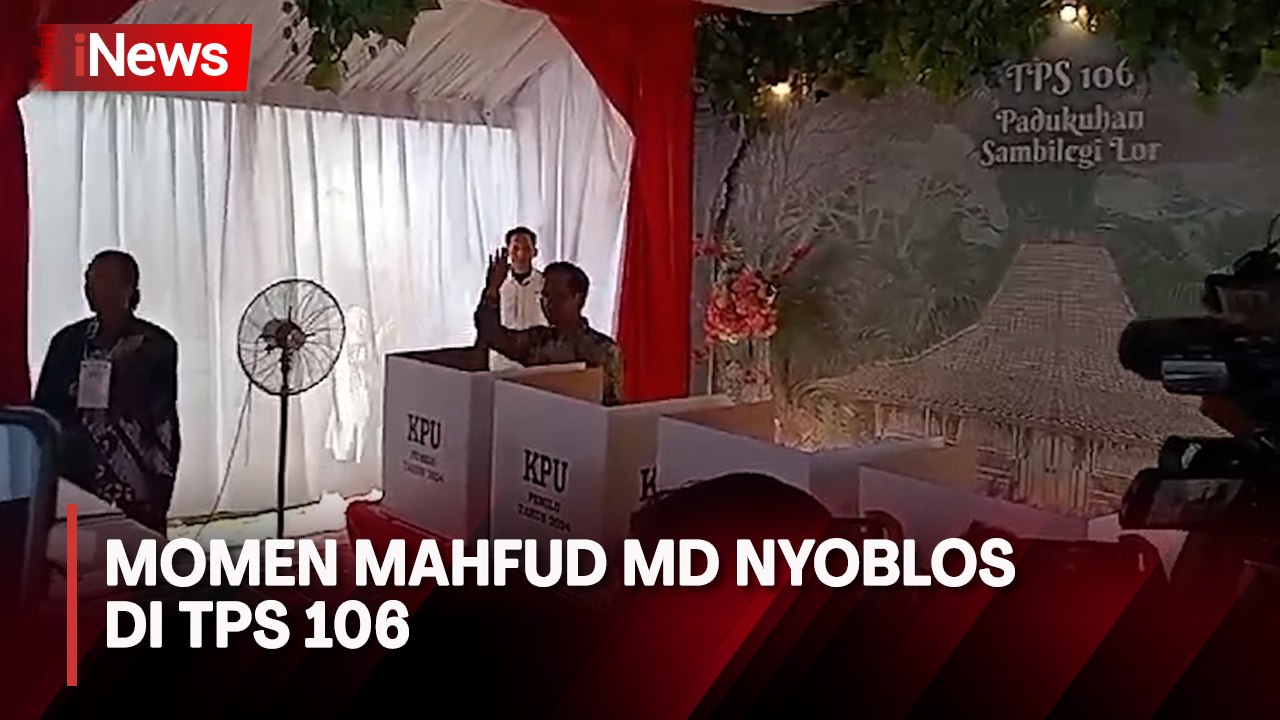 Disambut Antusias Warga, Mahfud Sekeluarga Nyoblos di TPS 106
