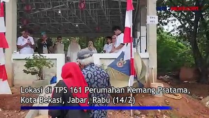 Momen Menteri PUPR Basuki Nyoblos di TPS Bekasi Bersama Istri dan Anak