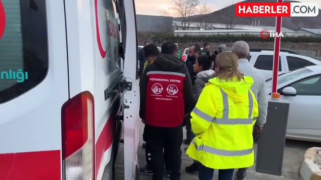 Erzincan'daki maden sahasında acı bekleyiş! Toprak altında kalan işçileri arama çalışmaları devam ediyor