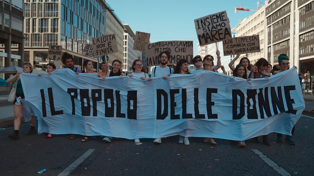 Ascoltando la voce del Popolo delle Donne di Yuri Ancarani