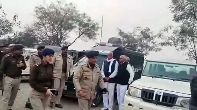 शाहजहांपुर बॉर्डर पर IG और एसपी रंजीता शर्मा ने लिया जायजा