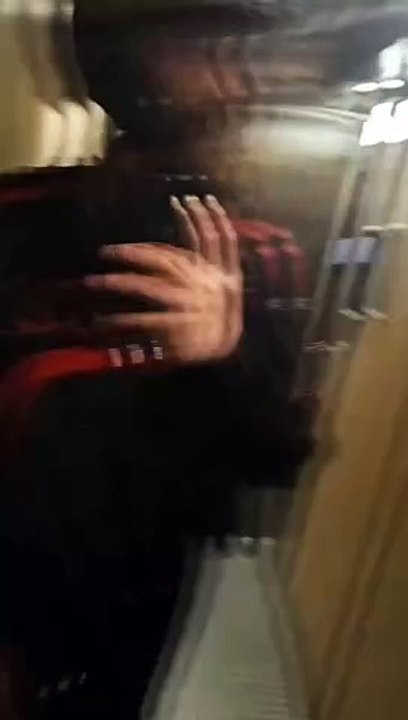 Kuryeler için ayrı asansör... 'Hava filtresi de koymuşlar, böcek gibi'