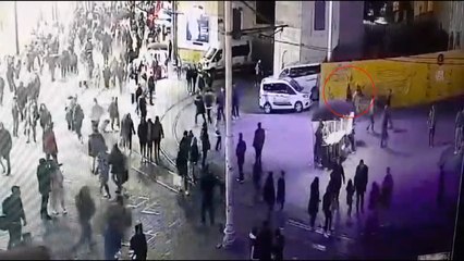 Télécharger la video: Taksim Meydanı'nda husumetlisine benzettiği kişiyi vurdu