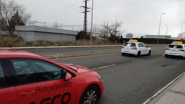 Marcha lenta de autoescuelas