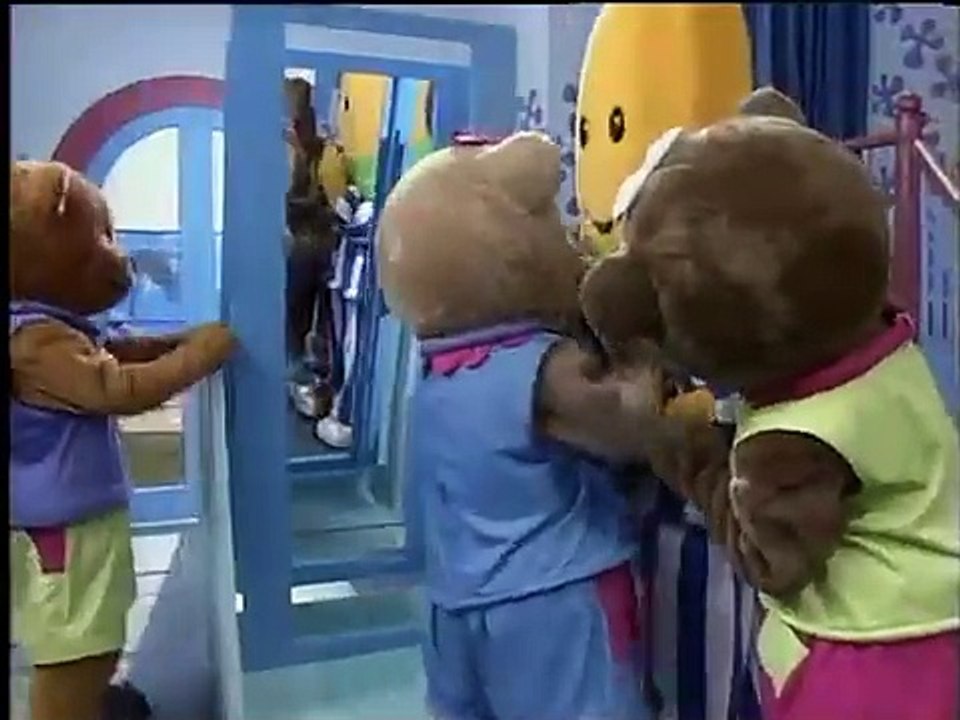 Bananas in Pyjamas - Ep. 70 - Mirror Mirror (2003)