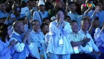 Senyum Tersipu, Titiek Soeharto Lambaikan Tangan ke Prabowo