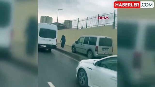 Avcılar'da Kaldırımda Giden Otomobilin Sürücüsüne Cezai İşlem Uygulandı