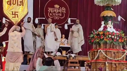 Saloni became Sadhvi Gyanrshinidhi