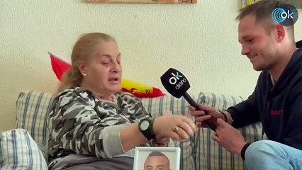 Paqui, madre de Miguel Ángel: "Mi hijo llevaba la bandera española como mucha gente no la lleva"