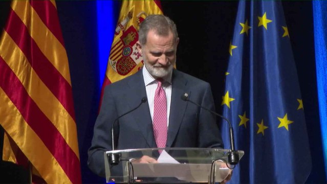 Aplausos al Rey Felipe VI en su intervención durante el acto de entrega de los despachos a 160 nuevos jueces.