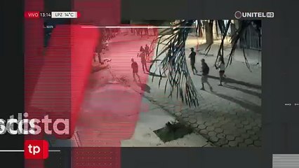 Cámara grabo el momento cuando roban una tapa de alcantarilla en la avenida Cañoto