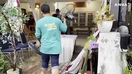 Indonesia, piogge e inondazioni mentre il Paese va alle urne