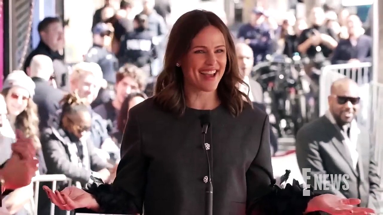 Jennifer Garner & Mark Ruffalo Do THRILLER Dance from 13 Going on 30