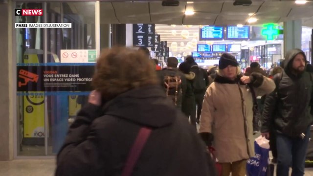 Faut-il interdire les grèves pendant les vacances ?