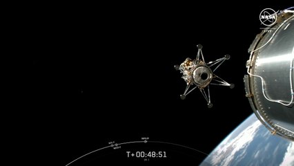 Watch Intuitive Machines' Nova-C Lunar Lander Launch 🚀 from Kennedy Space Center