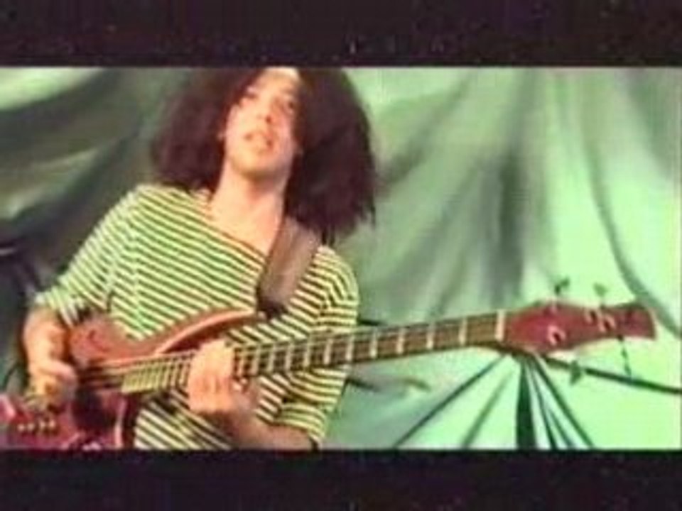 Techniques Percussives a la Basse - 1