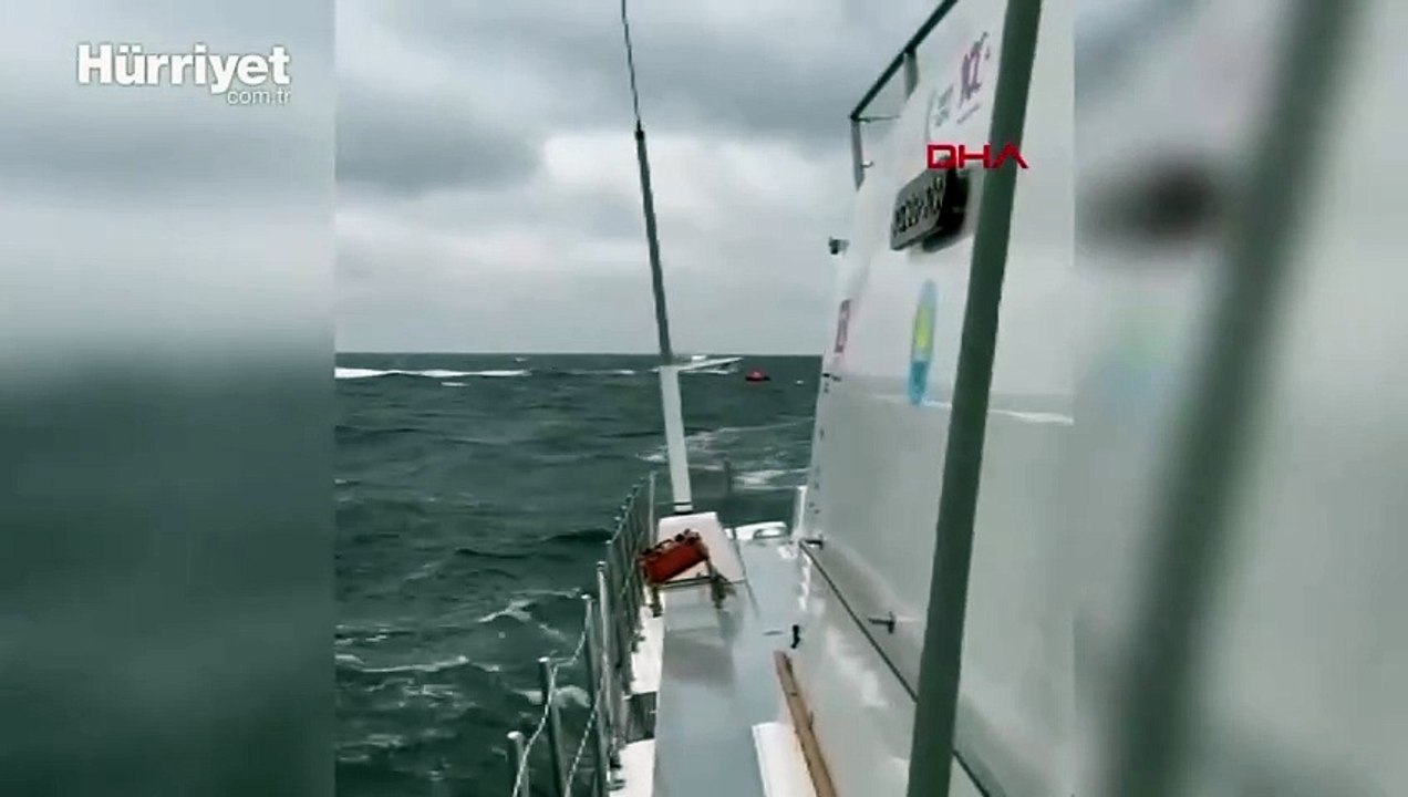 Marmara Denizi İmralı Adası açıklarında kargo gemisi battı