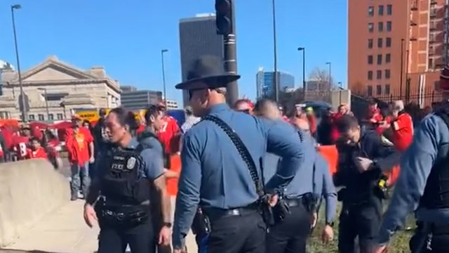 1 dead and more than 20 injured in shooting at Kansas City Chiefs Super Bowl celebration