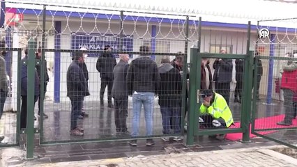 İliç'te madenci yakınlarının bekleyişi sürüyor
