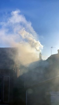 À Saint-André-de-l'Eure, sa cheminée enfume ses voisins