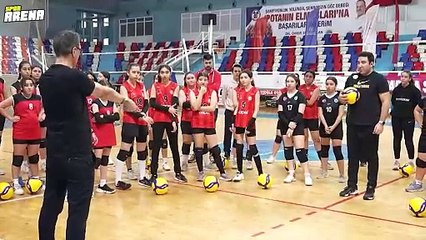VakıfBank’ın desteklediği Yarının Sultanları, bu yılki yolculuğuna Zonguldak’ta başladı