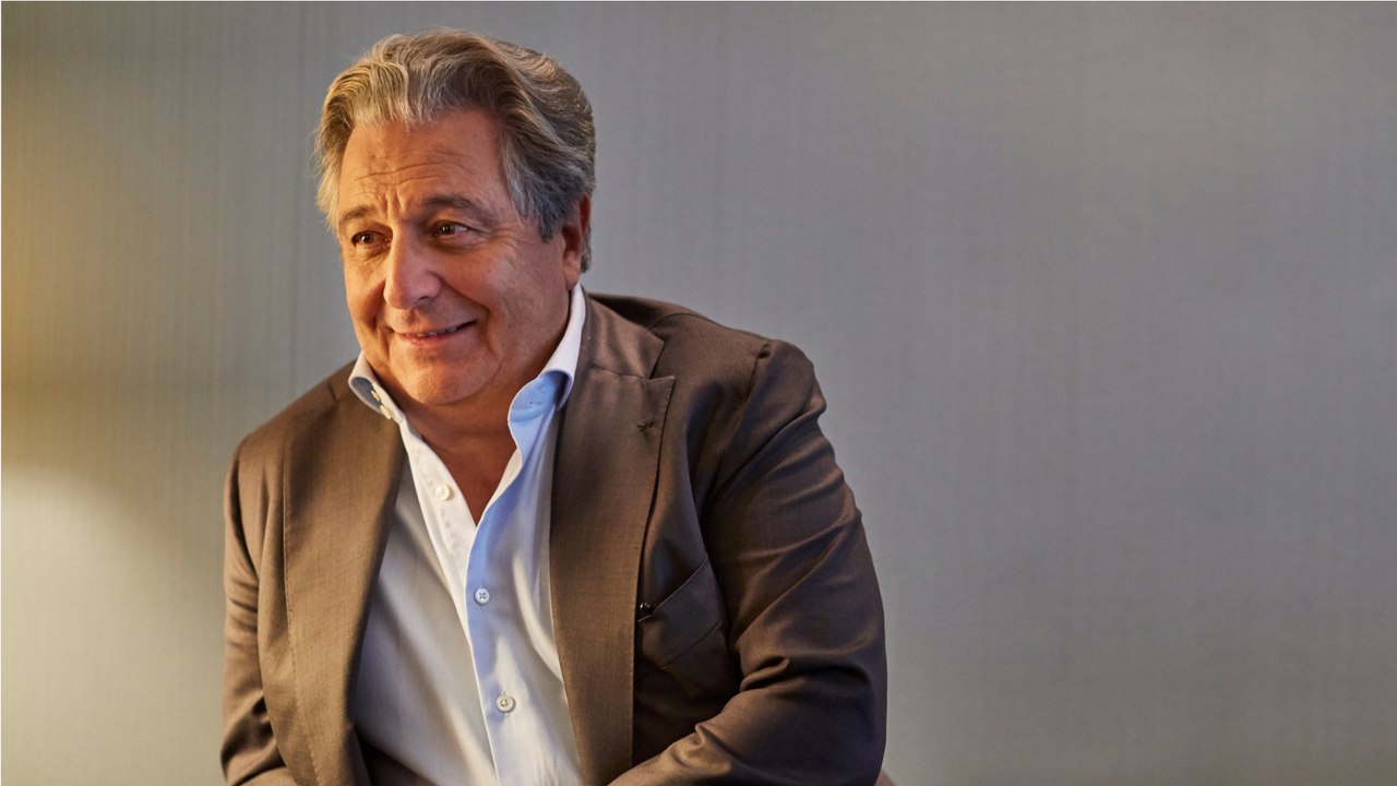 GALA VIDEO - Cocorico gros succès en salles : le conseil très “pro” que Christian Clavier a donné au réalisateur