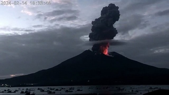 El volcán Sakurajima de Japón entra en erupción y crea una columna de humo de 5 kilómetros