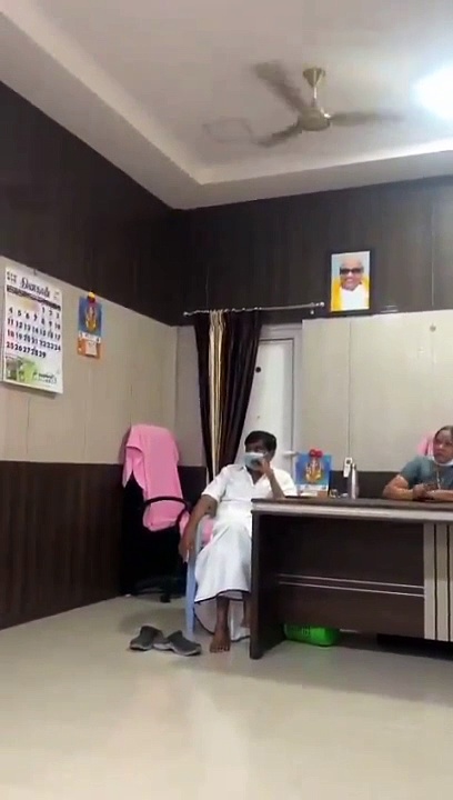 தருமபுரியில் குறைகளை கூற வந்த பொதுமக்களுக்கு பகிரங்க மிரட்டல் விடுத்த திமுக சேர்மனின் கணவர்