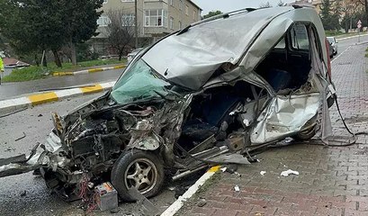 Kartal'da korkunç kaza! Cip karşı şeride geçip ticari araca çarptı: 1 ölü