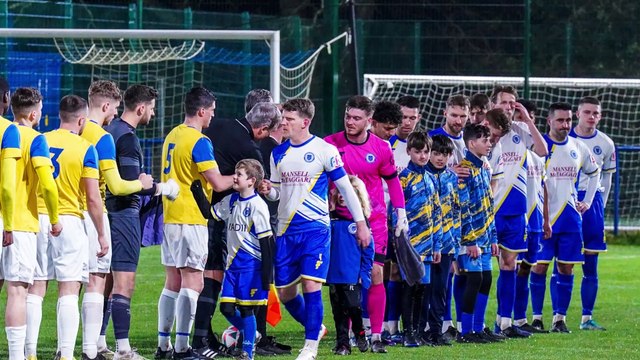 Haywards Heath bt Eastbourne Tn in RUR Cup in pictures