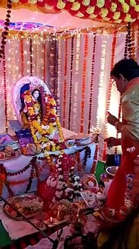 वसंत पंचमी: मां सरस्वती की विशेष पूजा अर्चना, सजी झांकियां