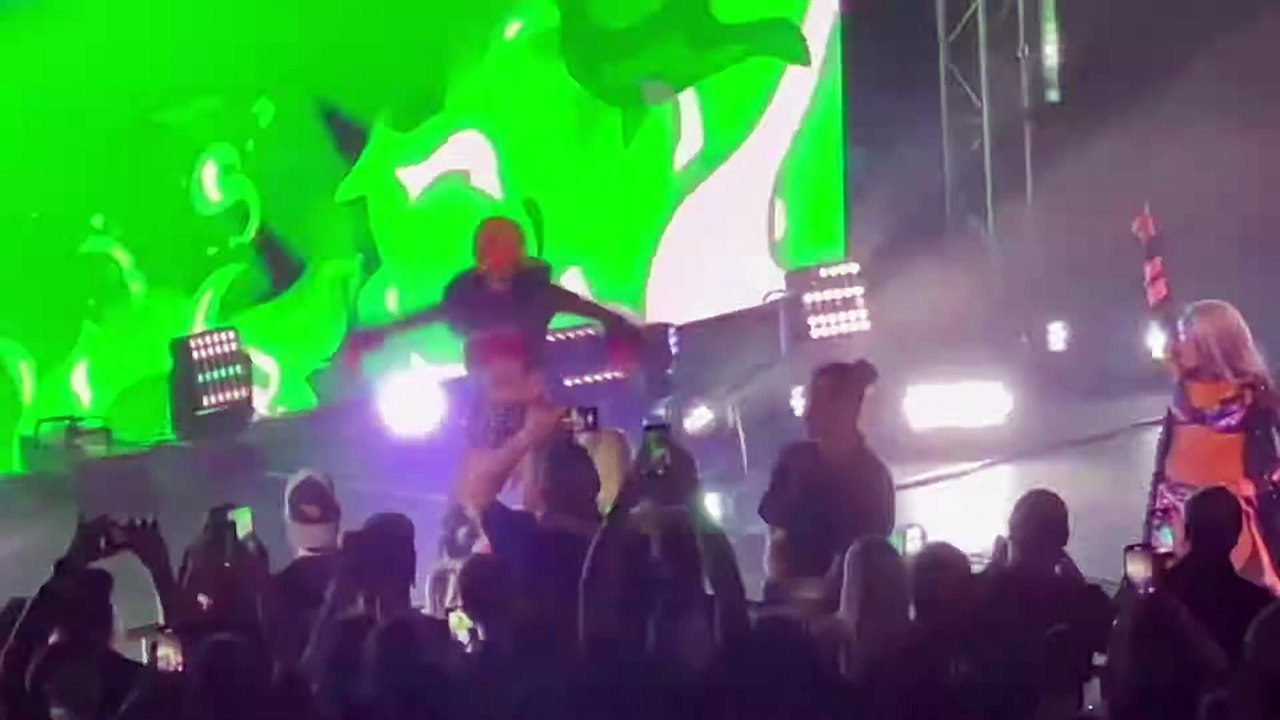 Bianca Belair, Zelina Vega & Shotzi vs Iyo Sky, Asuka & Kairi Sane Full Match - WWE Live Event